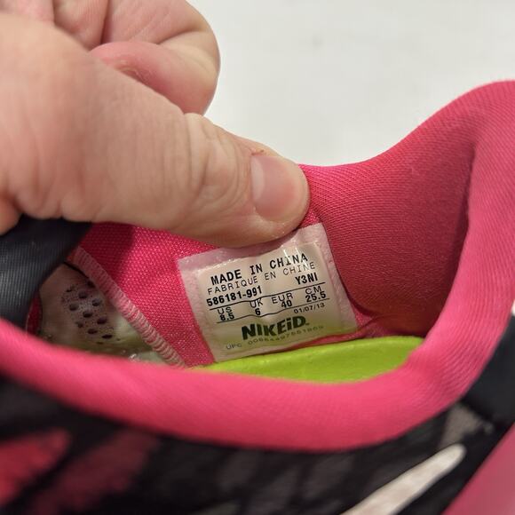 Athletic_Shoes